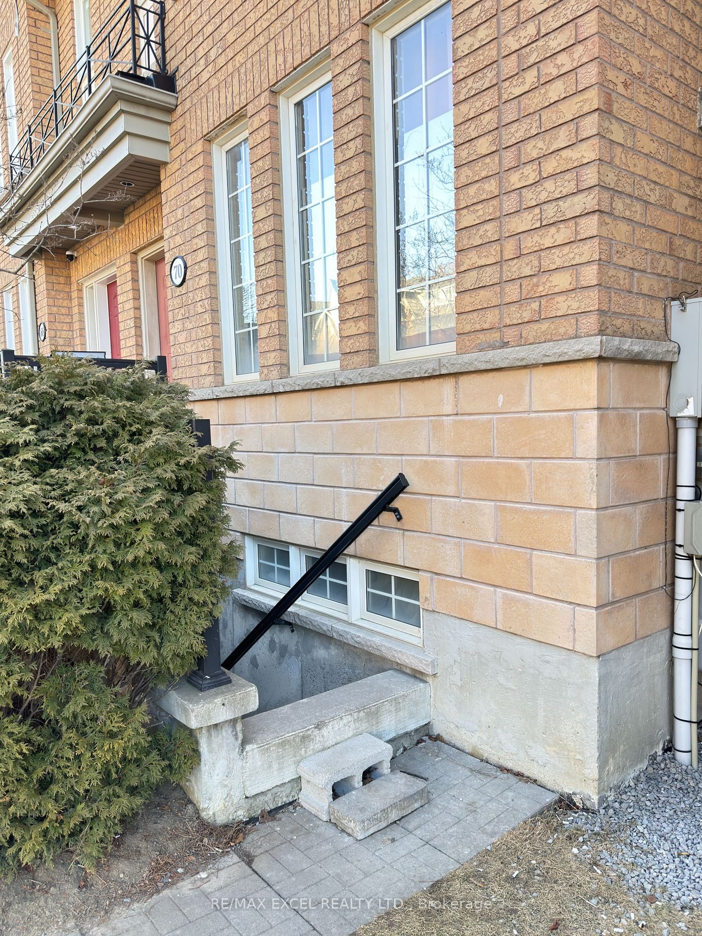 70 Haynes Ave, Toronto, Ontario  M3J 0C - Photo 2 - W8107940