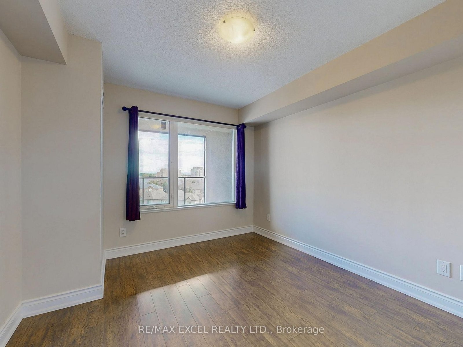 273 South Park Rd, 817, Markham, Ontario  L3T 0B5 - Photo 11 - N9255393