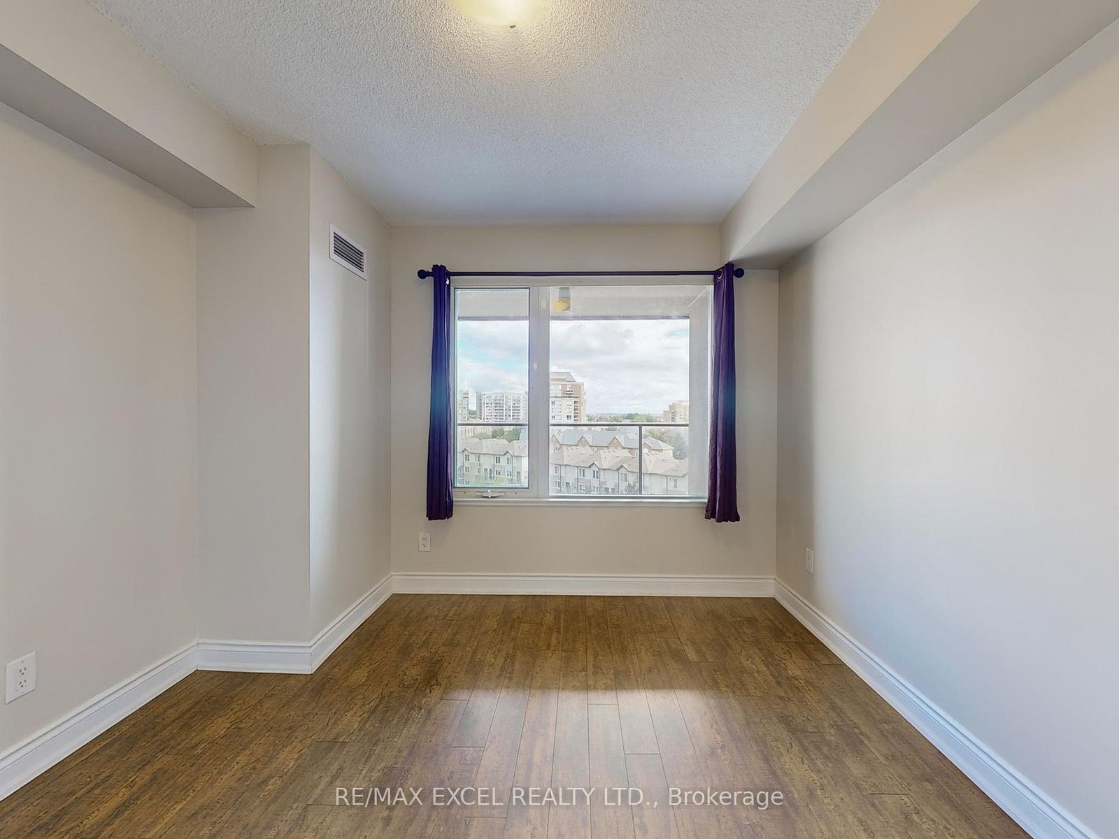 273 South Park Rd, 817, Markham, Ontario  L3T 0B5 - Photo 12 - N9255393