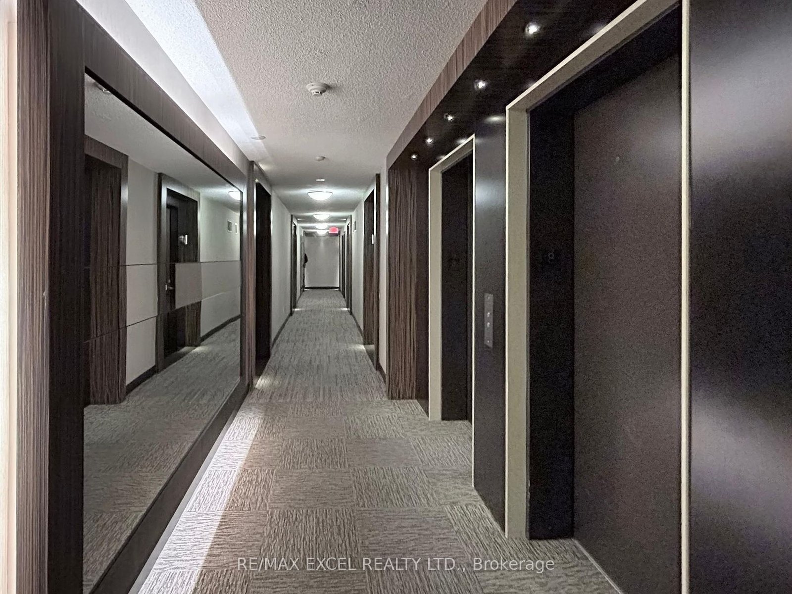 273 South Park Rd, 817, Markham, Ontario  L3T 0B5 - Photo 4 - N9255393