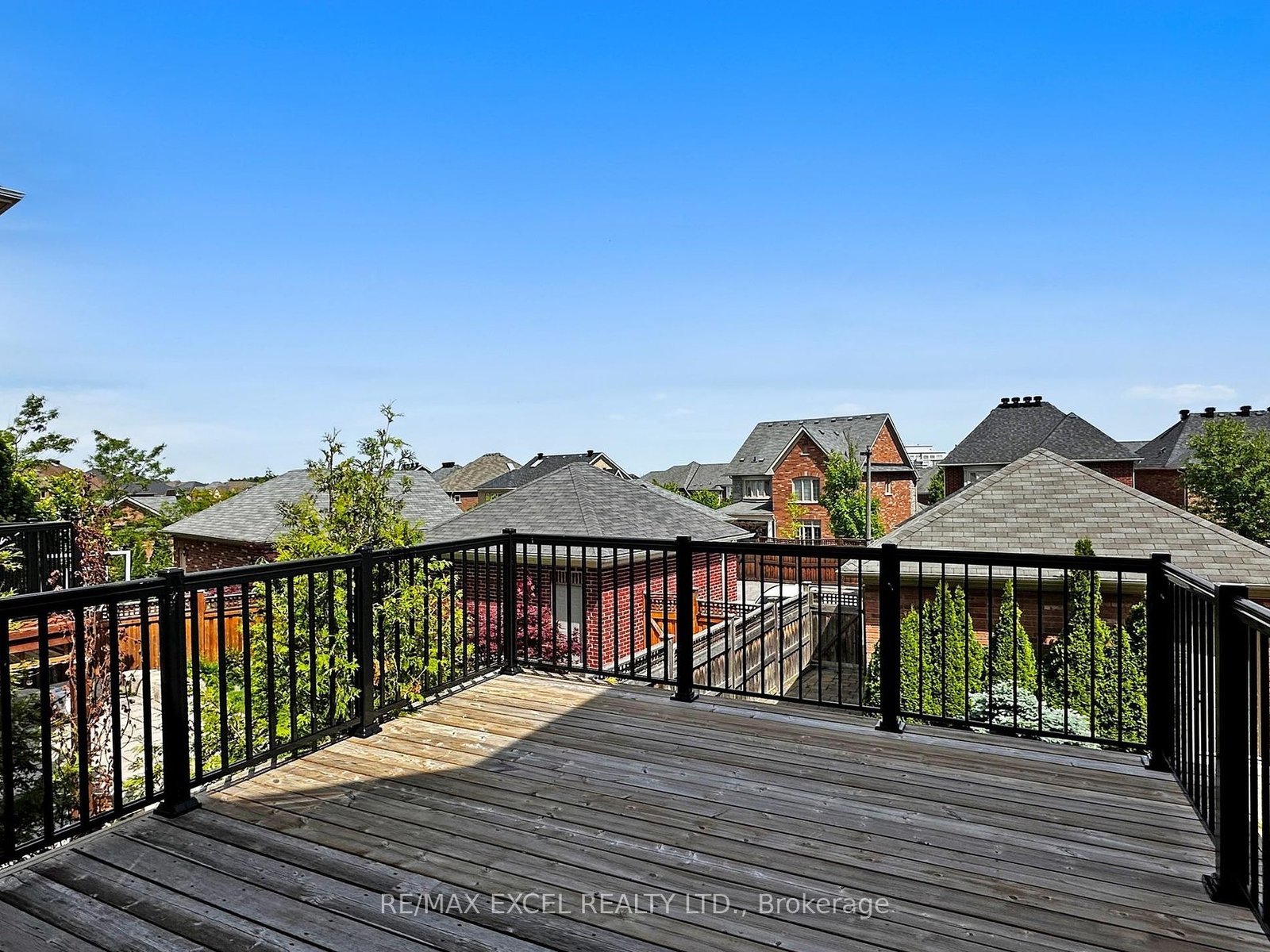 72 Glengordon Cres, Markham, Ontario  L6C 0K1 - Photo 9 - N9255404